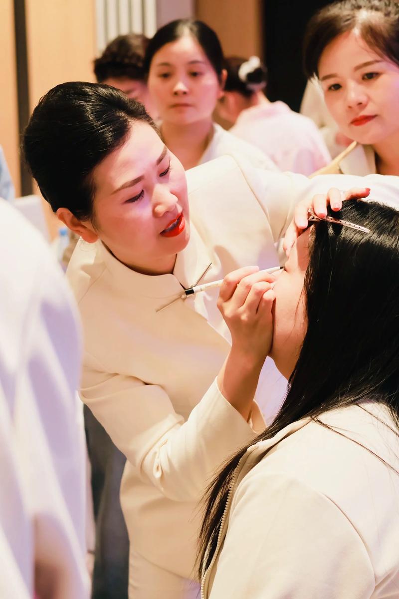 慈溪明月湖·黄龙饭店“五心”接待服务礼仪培训圆满落幕